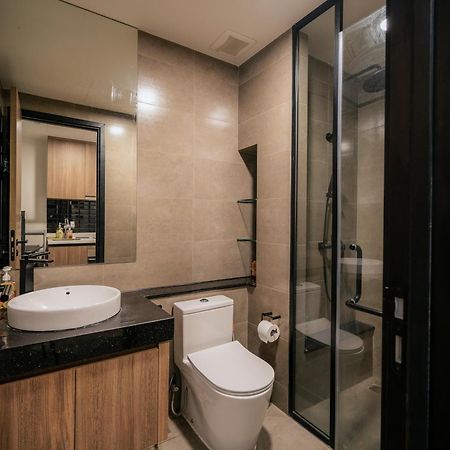 Tropical House - New Apartment At Delasol Хошимін Екстер'єр фото