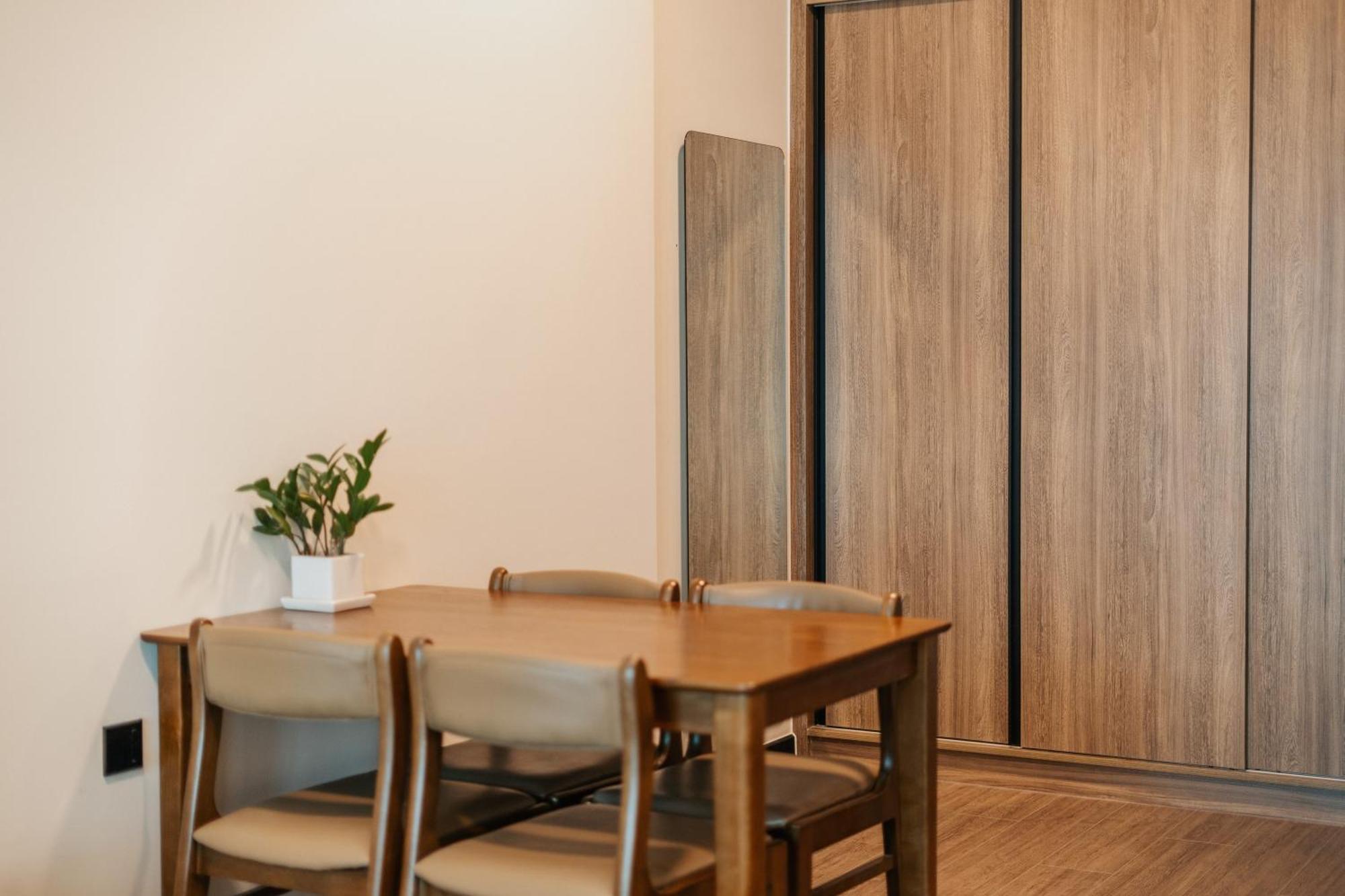 Tropical House - New Apartment At Delasol Хошимін Екстер'єр фото